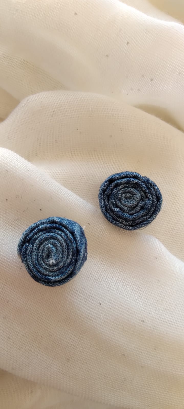 Clous d'oreille