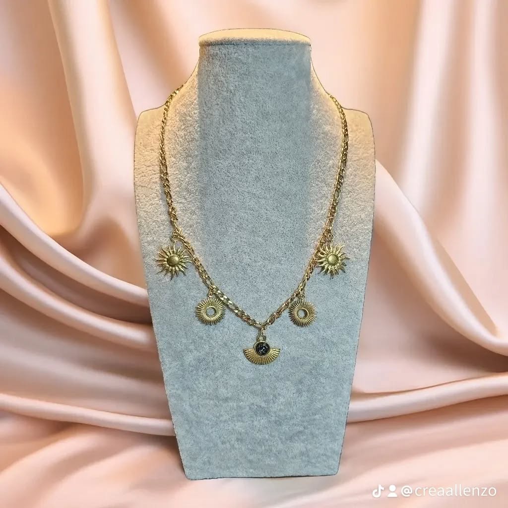 Collier breloques