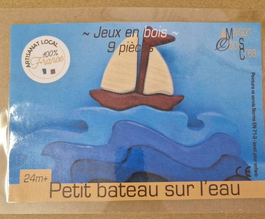 Petit Bateau sur l'Eau