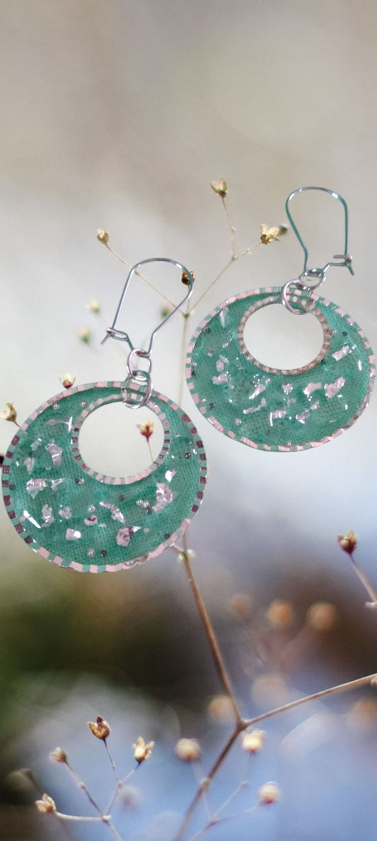Boucles résine transparentes
