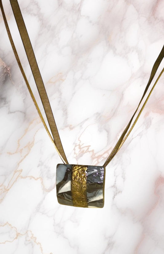 Collier pendentif