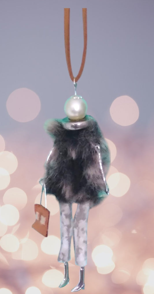 Poupée pendentif